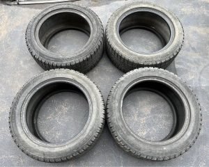 Bridgestone-Blizzak-tyres-225-50-16-2