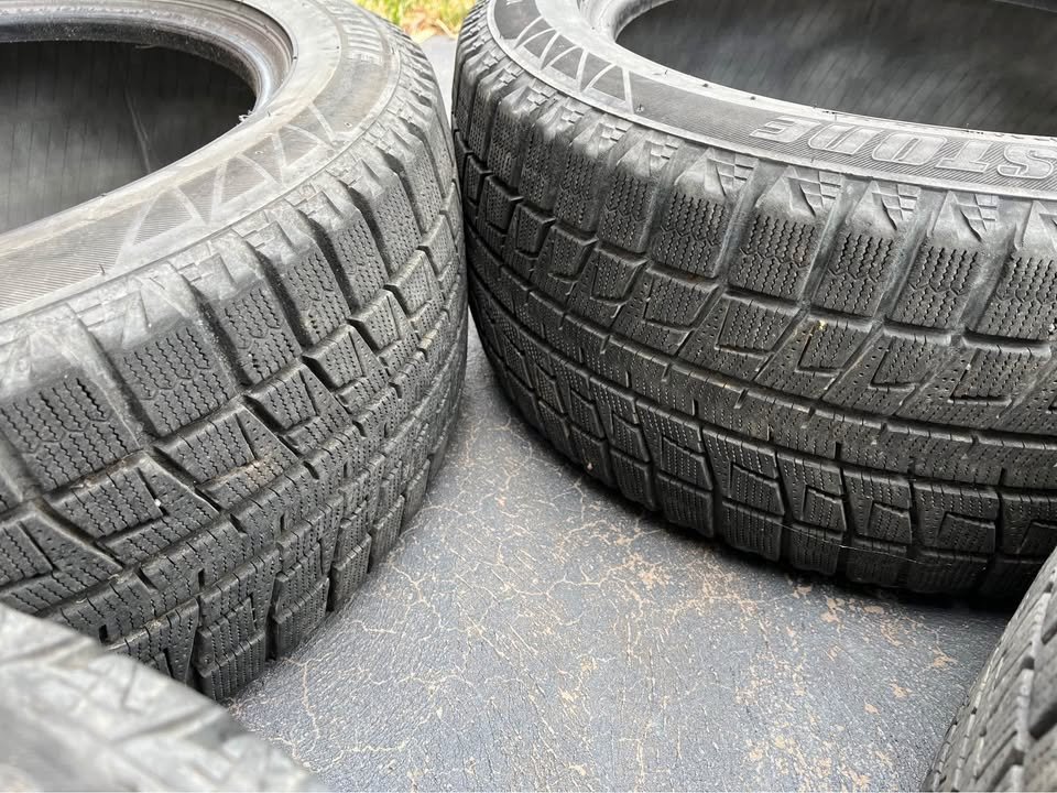 Bridgestone Blizzak tyres 225/50/16