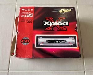 Sony-Xplod-head-unit-car-stereo-radio-1