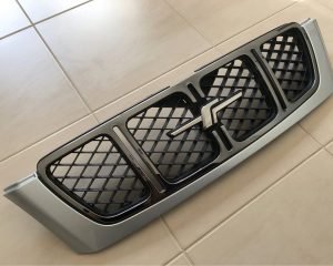 JDM-Subaru-Forester-SF5-Front-Grille-2000-2002-1