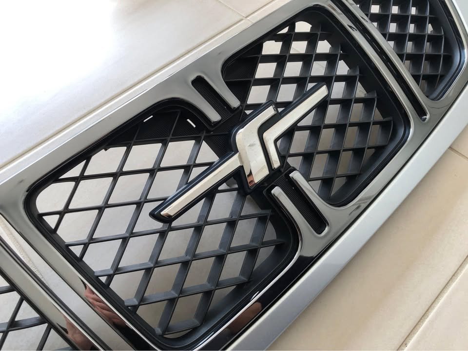 JDM Subaru Forester SF5 Front Grille 2000-2002
