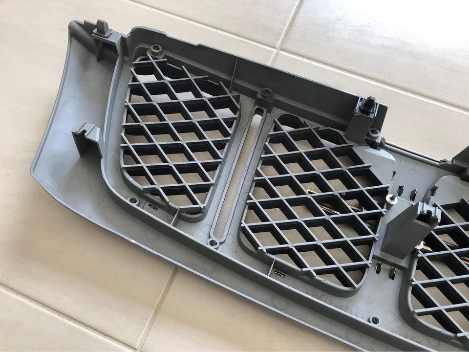 JDM Subaru Forester SF5 Front Grille 2000-2002