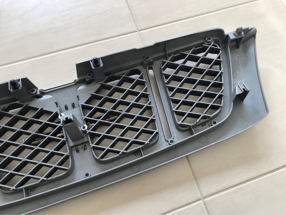 JDM Subaru Forester SF5 Front Grille 2000-2002