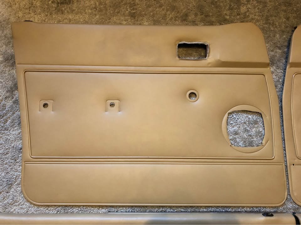 Nissan Datsun Bluebird GL GXE TRX 910 door trims cards NOS new