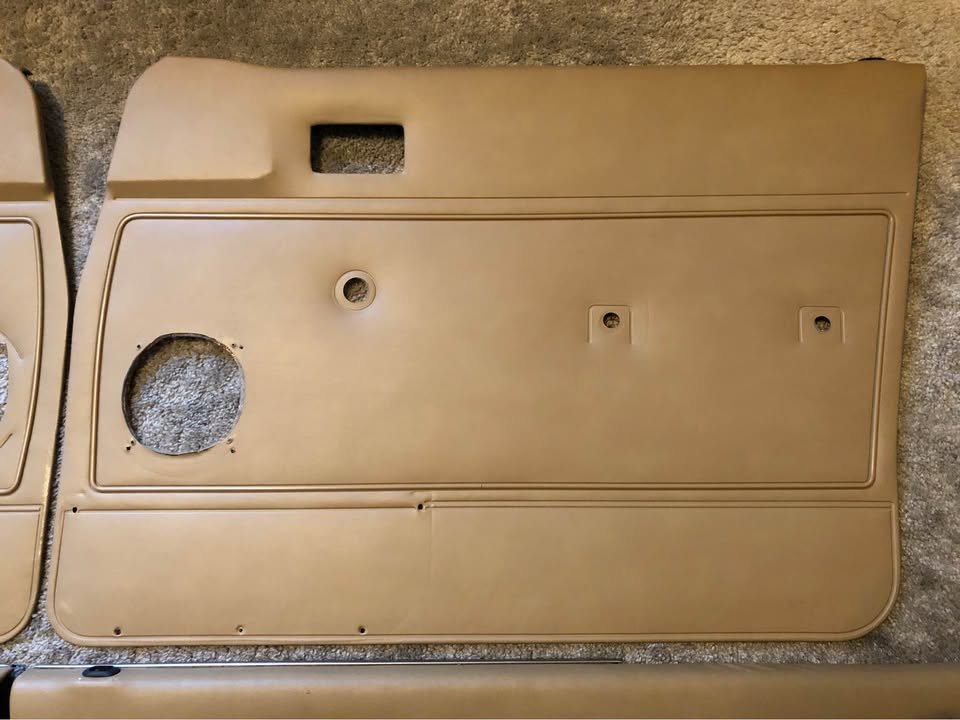 Nissan Datsun Bluebird GL GXE TRX 910 door trims cards NOS new