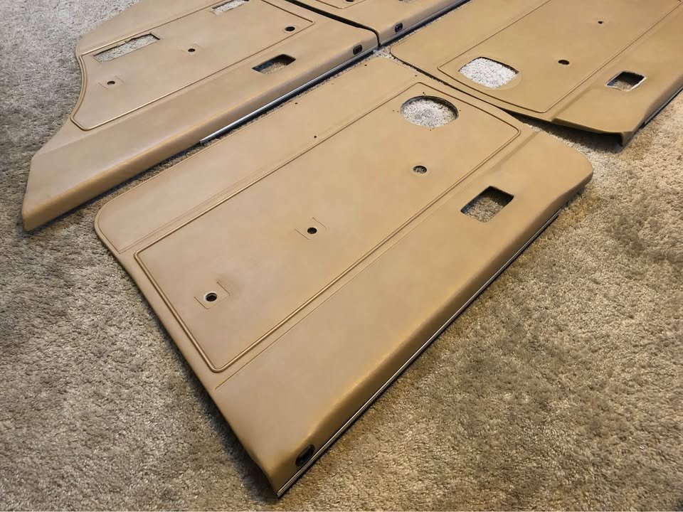 Nissan Datsun Bluebird GL GXE TRX 910 door trims cards NOS new