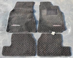 Nissan-Silvia-200SX-S15-OEM-Confetti-floor-mats-1