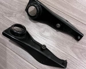 Nissan-Skyline-R32-R33-GTR-intercooler-brackets-mounts-left-right-set-3