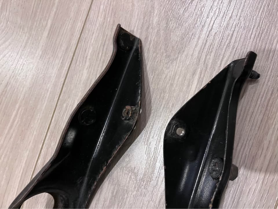 Nissan Skyline R32 R33 GTR intercooler brackets mounts left right set
