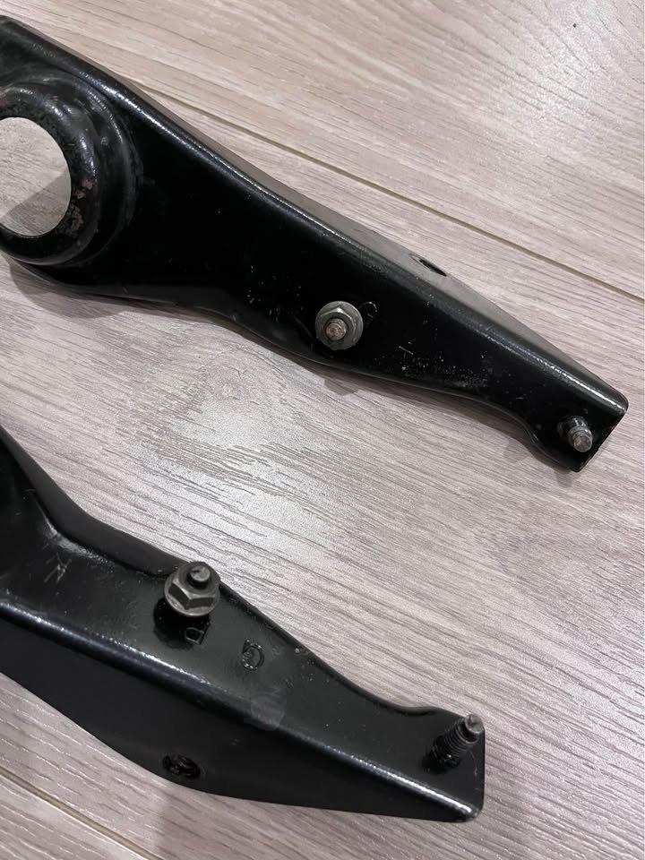 Nissan Skyline R32 R33 GTR intercooler brackets mounts left right set