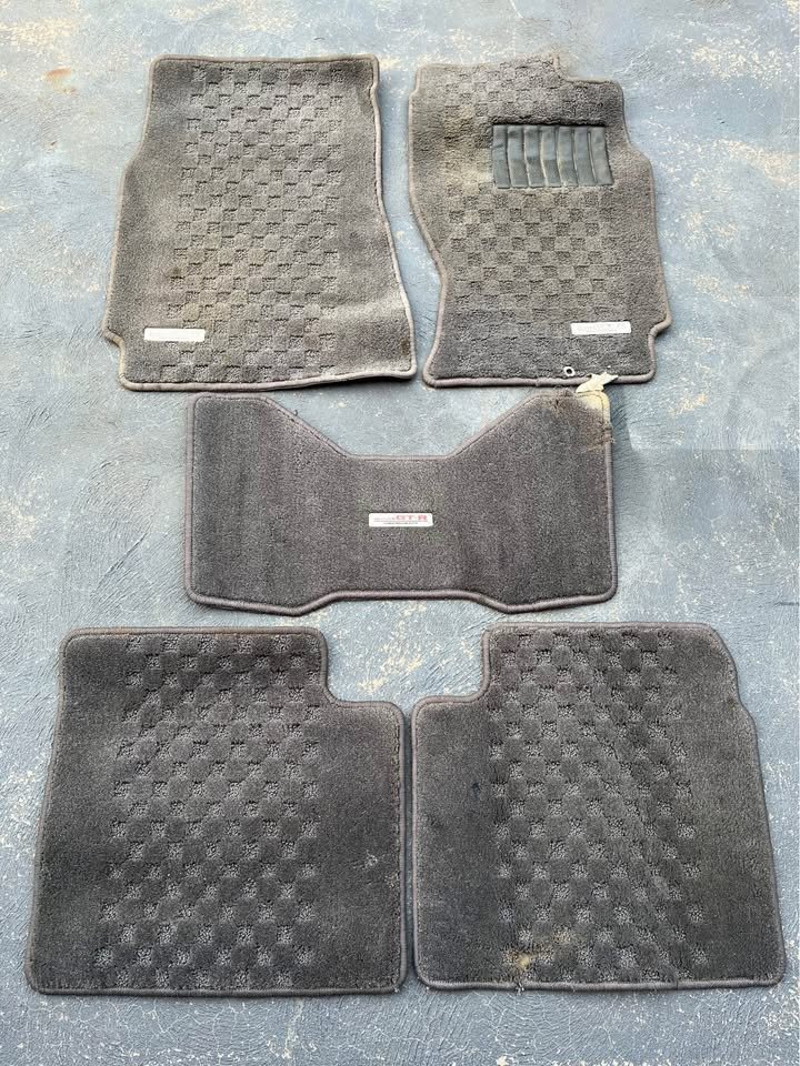 Nissan Skyline R33 GTR floor mats set