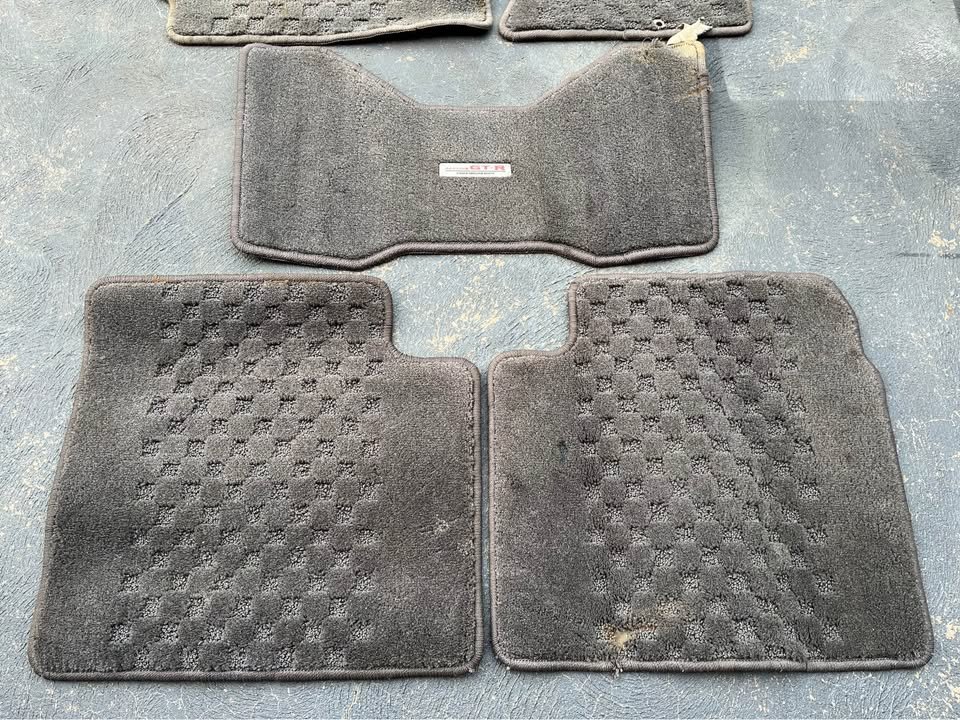 Nissan Skyline R33 GTR floor mats set