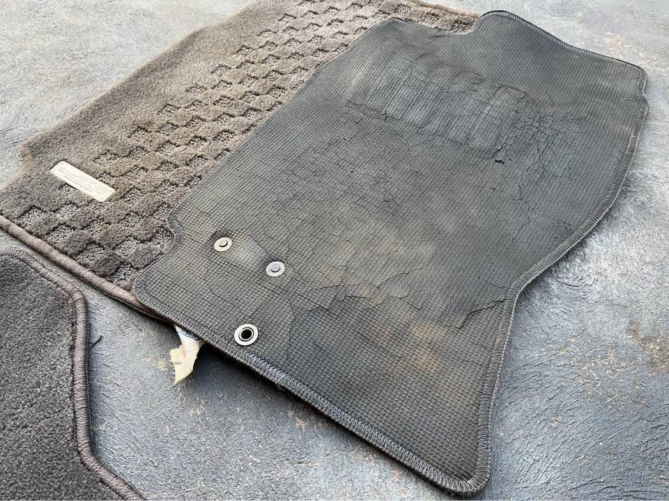 Nissan Skyline R33 GTR floor mats set
