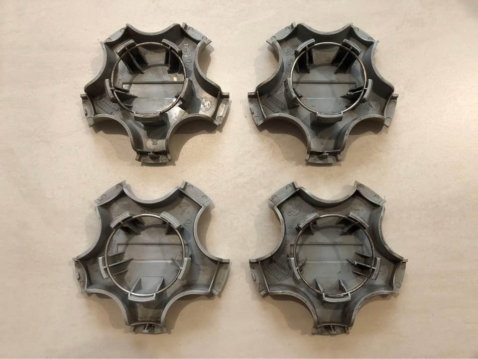 Nissan Skyline R33 GTST Silvia S14 wheel rim centre caps