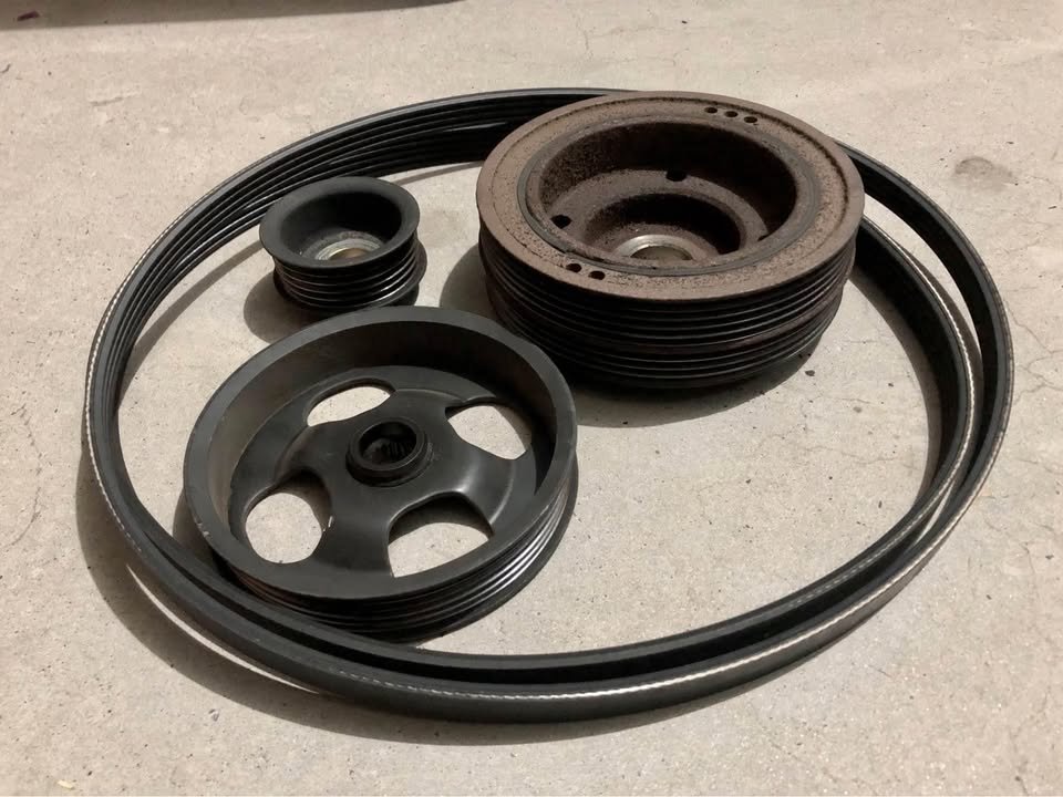 Subaru EJ205 Turbo Impreza WRX Forester crank alternator power steering pulleys and belts