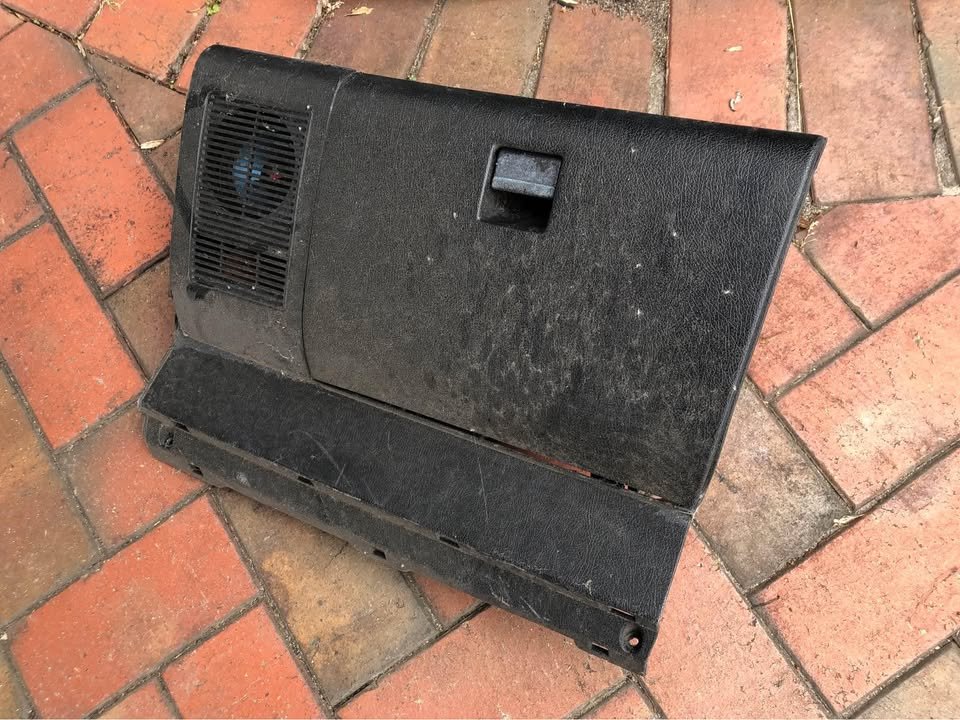 Toyota Corolla AE90 AE92 AE94 glovebox Holden Nova
