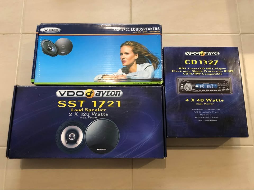 VDO Dayton car head unit stereo cd player radio speakers